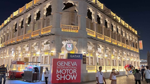 Doha: Guided Tour to Souq Waqif, Corniche, Katara, Pearl