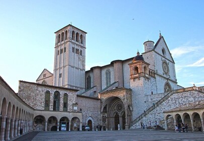 Assisi Rundgang: Heiliger Franziskus und Heilige Klara