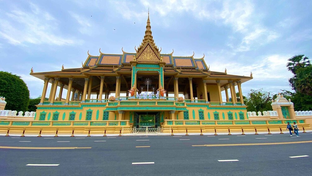 Picture 9 for Activity Top-10 attractions in Phnom Penh|Discover a vibrant Capital