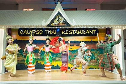 Bangkok Thai-Tanzshow mit Abendessen mit Hoteltransfer