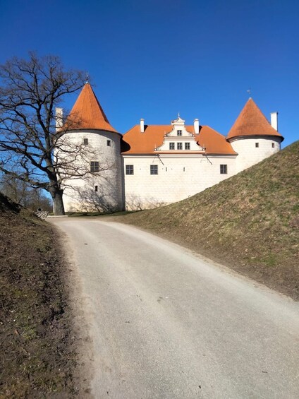 Picture 17 for Activity From Riga: Hill of Crosses, Bauska & Rundale Full-Day Tour