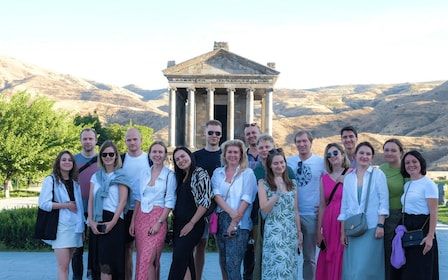 Fra Jerevan: Garni-templet - Geghard-klosteret - Sevan-søen