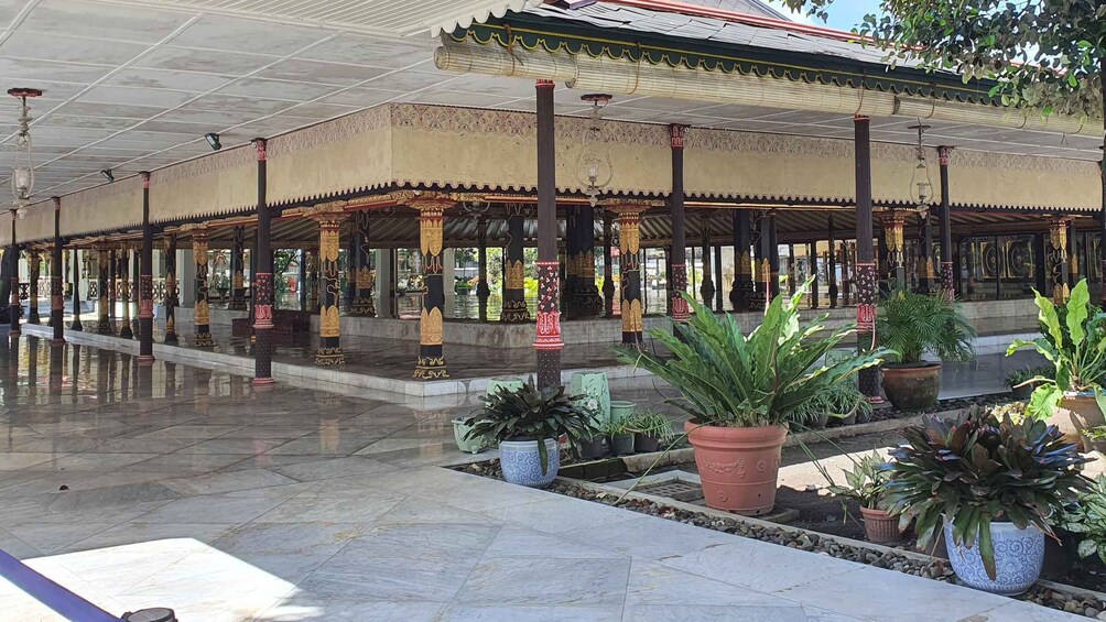 Yogyakarta: Yogyakarta Palace and Taman Sari Tour