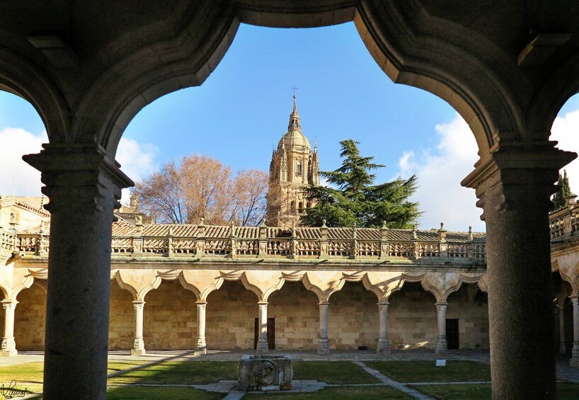 Salamanca: Fairytale Tour for Families and Children