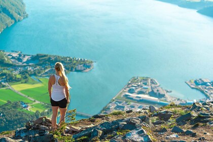 Åndalsnes: Gondola and Guided Mountain Walk