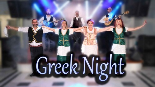 Kamari: Greek Show, Buffet Dinner, and Drinks at Dimitris