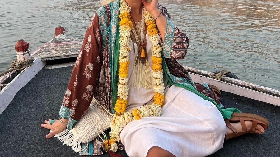 Varanasi: Private Heritage Walking Tour & Sunrise Boat Ride
