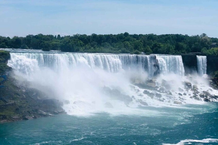 Picture 7 for Activity Toronto: Niagara Falls Tour with Boat and Lunch