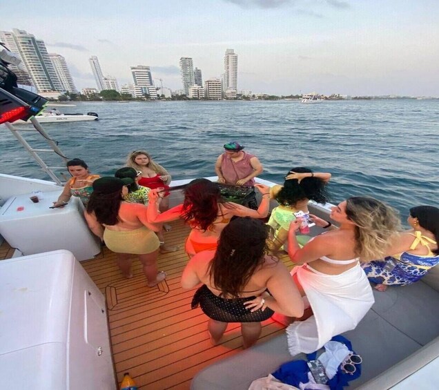 Picture 7 for Activity Cartagena: Sunsetplan on Yacht with Open Bar and DJ on board