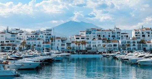 Desde Málaga: Visita guiada por Marbella, Mijas y Puerto Banús