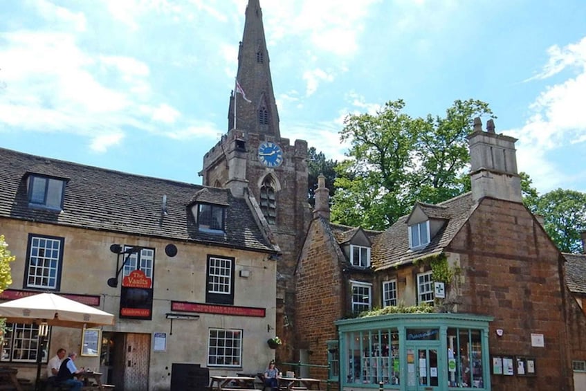 Oakham/Uppingham: Quirky self-guided heritage walks