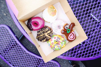 Portland: Guided Underground Donut Tour with Tastings