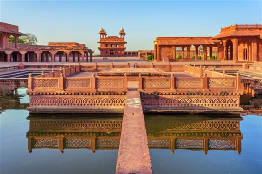 Picture 2 for Activity Transfer Agra To Jaipur Via Fatehpur Sikri & Stepwell