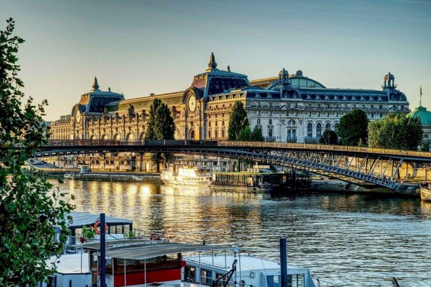 Picture 8 for Activity Paris: Seine Cruise with Snack/Optional Eiffel Tower Ticket