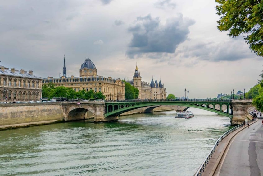 Picture 7 for Activity Paris: Seine Cruise with Snack/Optional Eiffel Tower Ticket