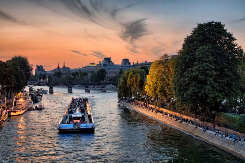 Picture 3 for Activity Paris: Seine Cruise with Snack/Optional Eiffel Tower Ticket