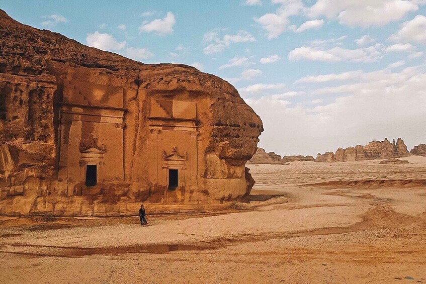 Picture 3 for Activity Saudi Arabia: Madain Saleh Tour