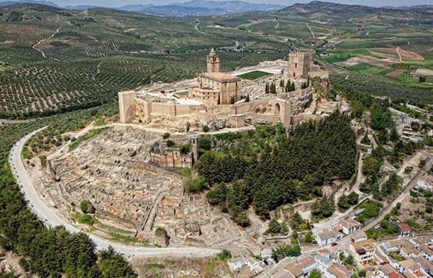 From Jaén: Alcalá la Real and Alcaudete Castles Tour