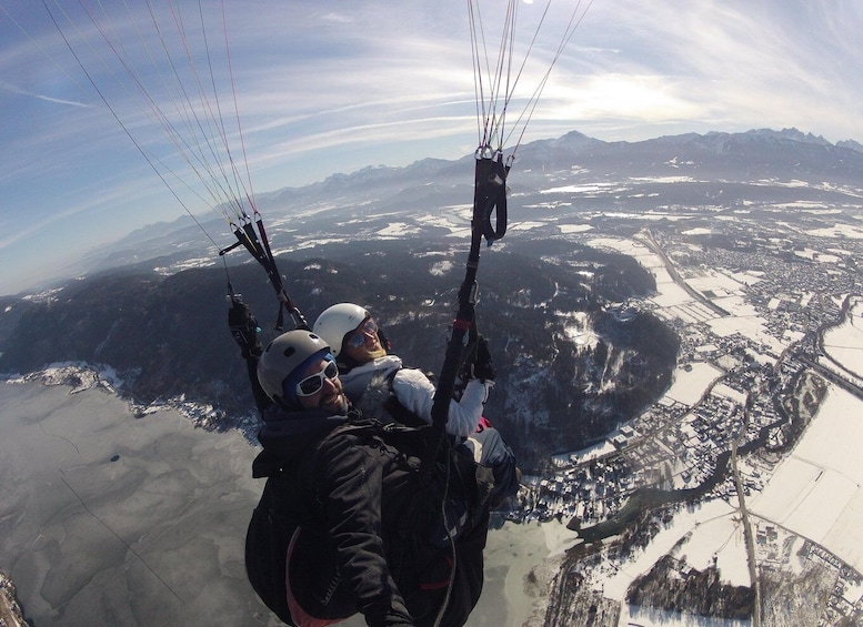 Picture 4 for Activity Bodensdorf, Carinthia: Tandem Paragliding Flight