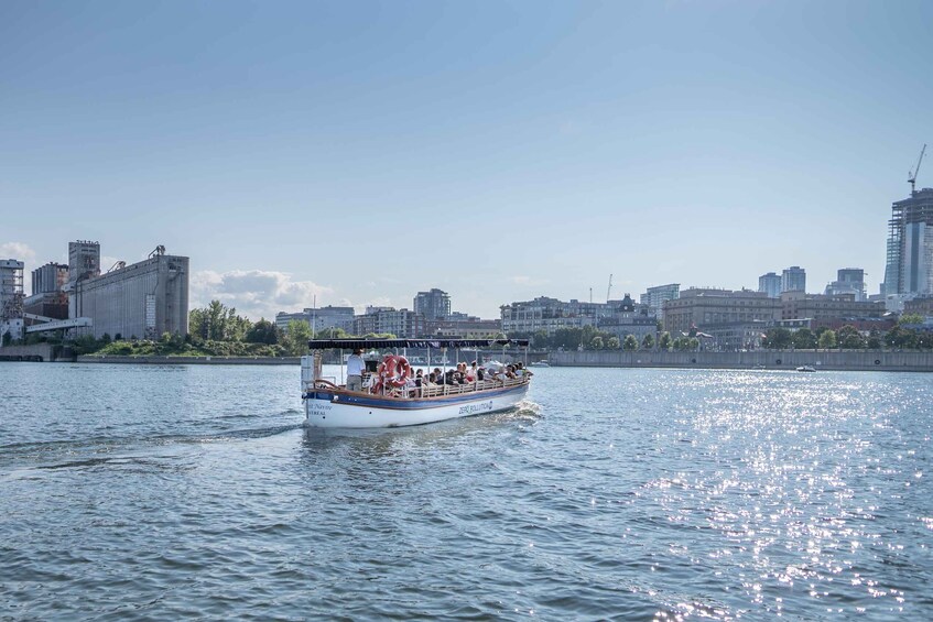 Picture 1 for Activity Montreal: Electric Boat Cruise with Onboard Drinks