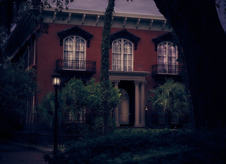 Picture 4 for Activity Savannah: Sixth Sense Savannah Ghost Tour