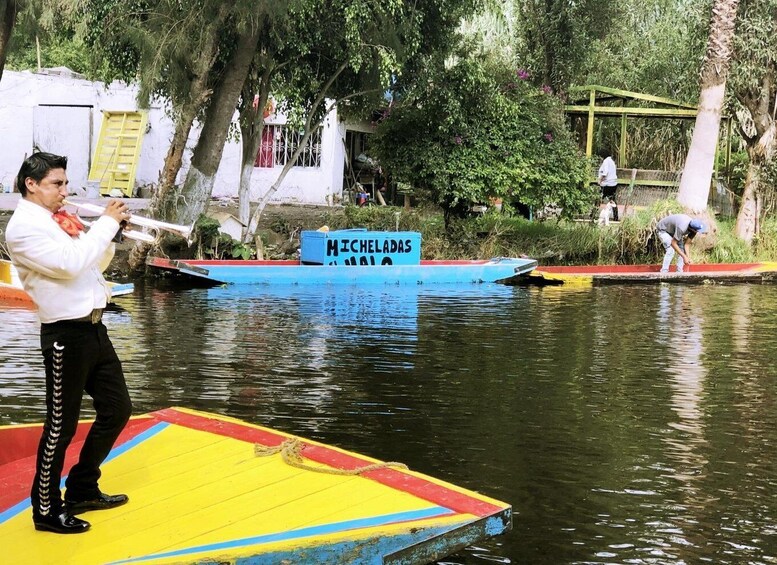 Picture 25 for Activity Mexico City: The Magic of Xochimilco & Frida Kahlo Museum