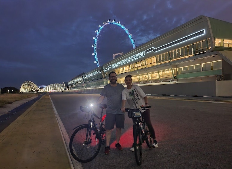 Picture 8 for Activity Singapore: Marina Bay Night Tour by Bicycle