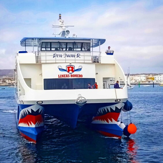 Picture 3 for Activity From Lanzarote: Lobos Island and Fuerteventura Day Cruise