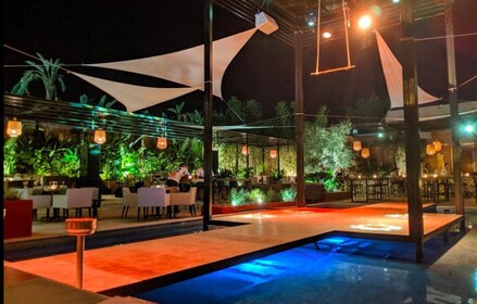 Marrakech: Cena y Espectáculo en el Restaurante Nouba