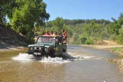 Von der Stadt Side aus: Ganztägige Jeepsafari mit Mittagessen