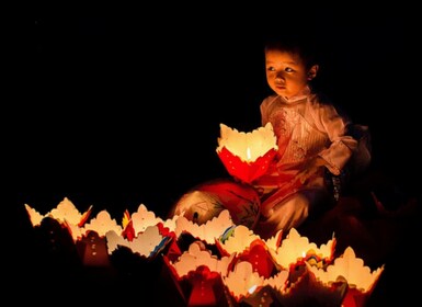 Hoi An: Night Boat Trip and Release Lantern at Hoai River