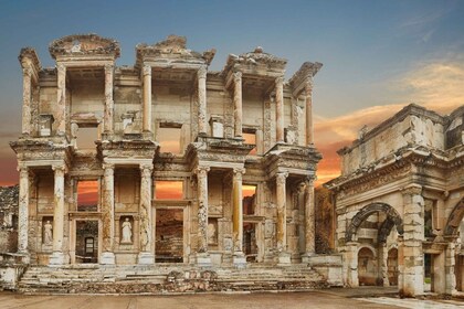 Efesus dan Pamukkale: Perjalanan Sehari dengan Pesawat dari Istanbul