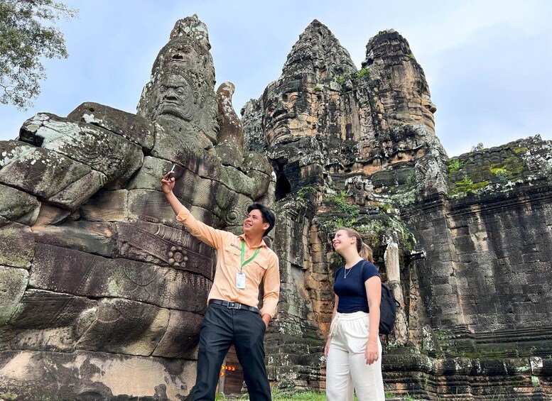 2-Day Guided Trip to Angkor Wat & Kulen Mountain with Picnic