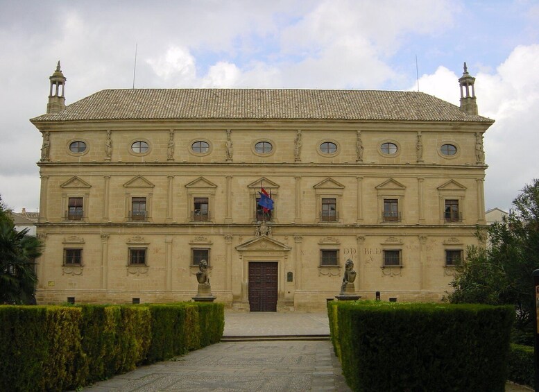 Picture 5 for Activity Úbeda: Historic Walking Tour in English/French