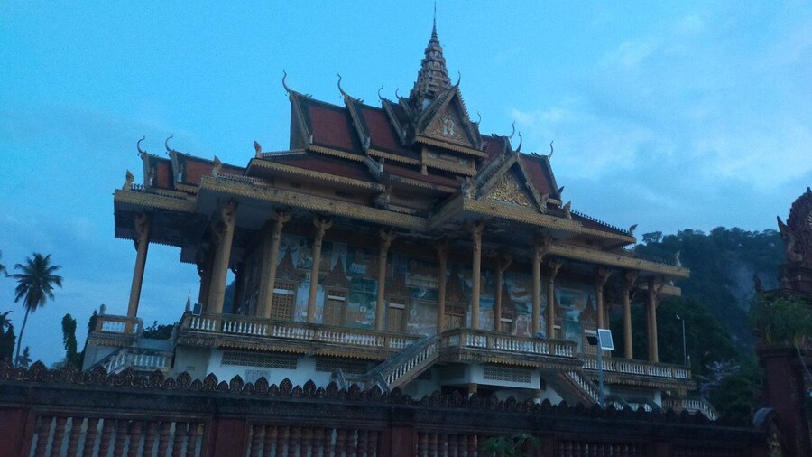 Picture 5 for Activity Battambang: Tuk-Tuk Tour, Bamboo Train, and Killing/Bat Cave