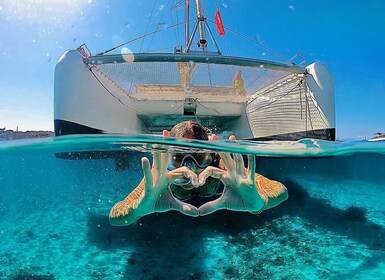 From Palau: Maddalena Archipelago Catamaran Tour with Lunch