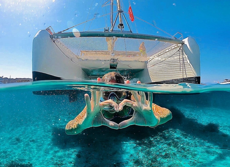 From Palau: Maddalena Archipelago Catamaran Tour with Lunch