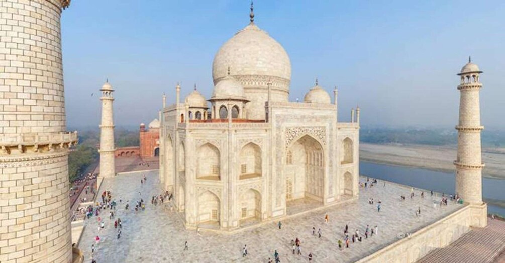 Picture 2 for Activity Sunrise Taj Mahal and Agra Fort Tour from Delhi By Car