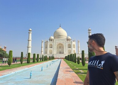 Sunrise Taj Mahal and Agra Fort Tour from Delhi By Car