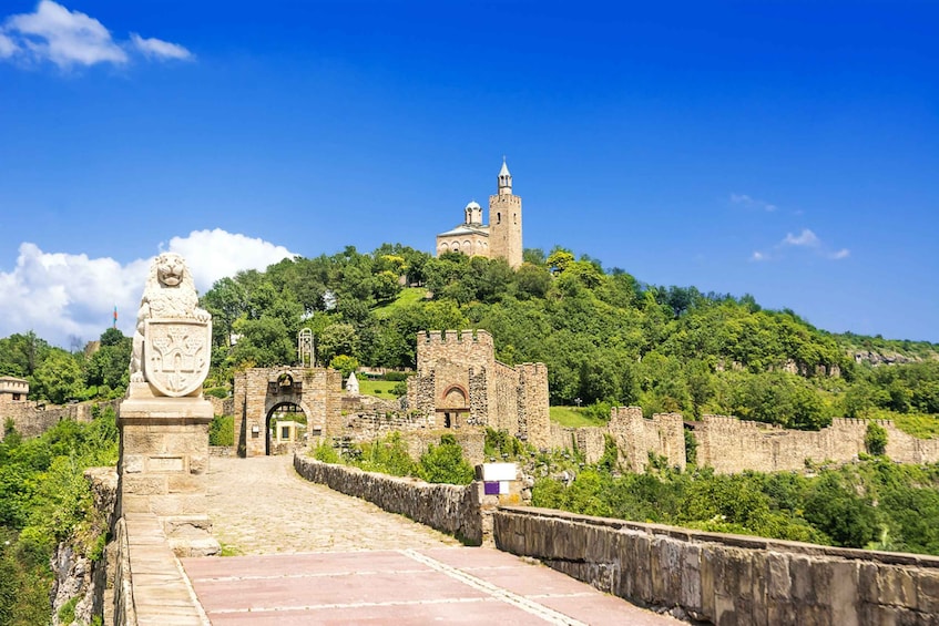 From Bucharest: Private Guided Tour to Veliko Tarnovo