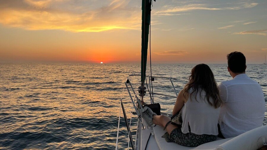 Porto: Charming Sailboat Cruise Sunset