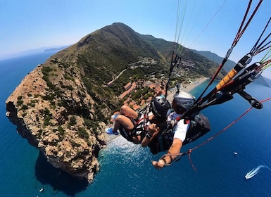 Palermo: paragliding flight with instructor/video