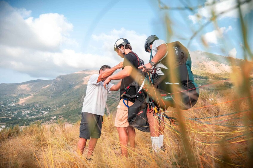 Picture 2 for Activity Palermo: paragliding flight with instructor foto and video
