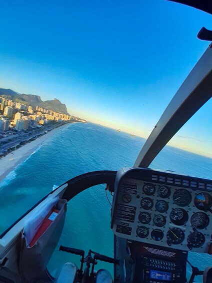 Picture 3 for Activity Private Helicopter tour - Rio de janeiro in 20min