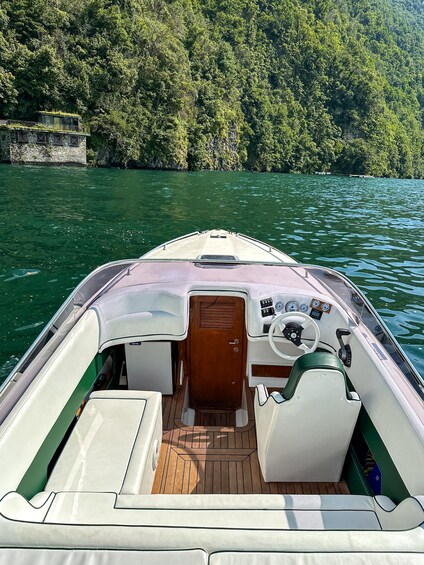 Picture 13 for Activity Como: Lake Como Private Guided Boat Tour