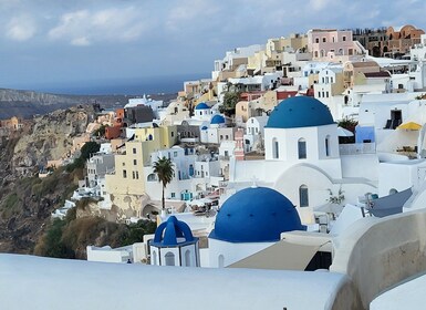 Santorini: Customisable Private Island Day Tour