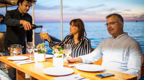 Dubrovnik : Dîner au coucher du soleil croisière dans la vieille ville