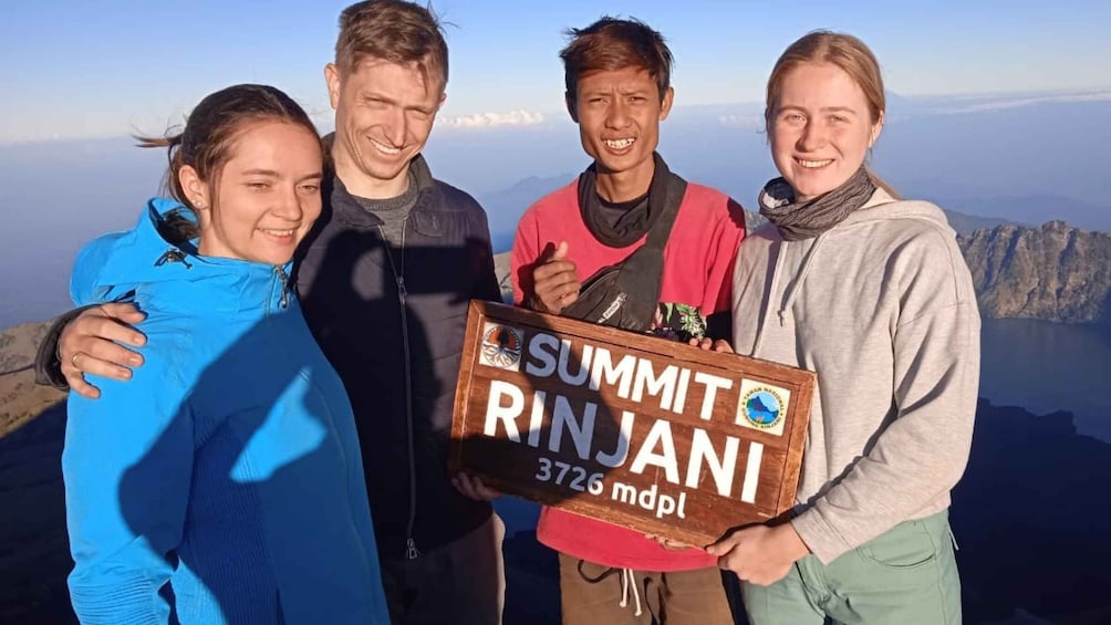 Hiking Mt Rinjani 3D/2N to Summit, Lake, Hotspring