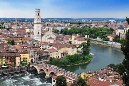 Verona: private walking tour in the city of love