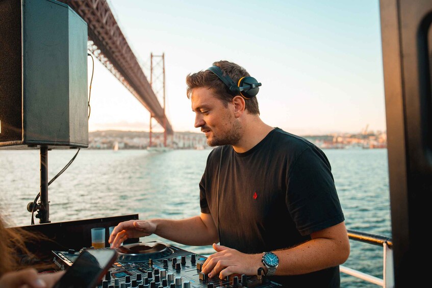 Picture 9 for Activity Lisbon: Sunset Boat Party with Live DJ and Night Club Entry